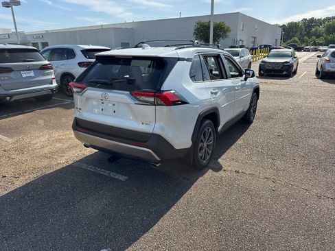 Used 2025 Toyota RAV4 Limited image 5