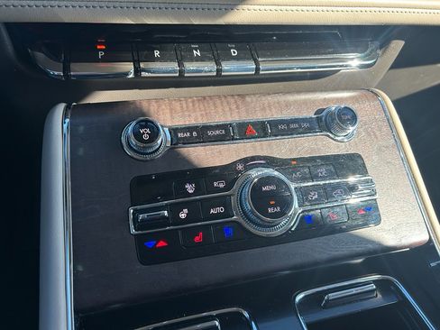 Used 2023 Lincoln Aviator Reserve w/ Elements Package Plus image 32