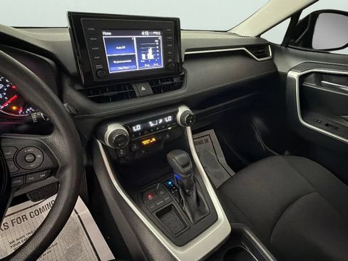 Used 2019 Toyota RAV4 XLE w/ Convenience Package FWD image 19