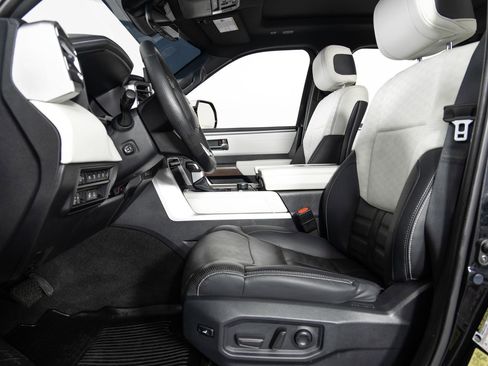 Used 2023 Toyota Sequoia Capstone image 15