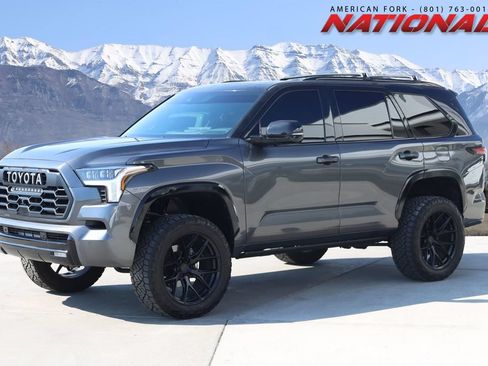 Used 2024 Toyota Sequoia Platinum AWD/4WD image 1