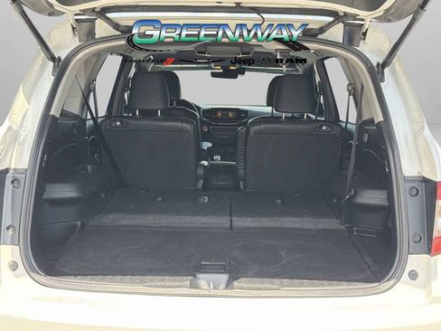 Used 2021 Honda Pilot Touring image 6