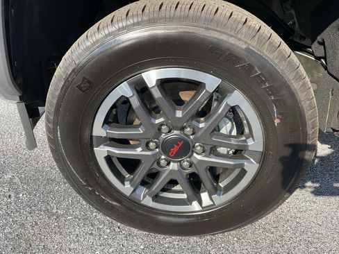 Used 2025 Toyota Tacoma TRD Sport image 8