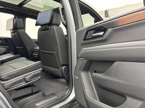New 2026 GMC Yukon Denali w/ Denali Reserve Package AWD/4WD image 41