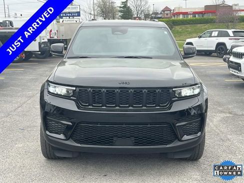 Certified 2023 Jeep Grand Cherokee Altitude image 8