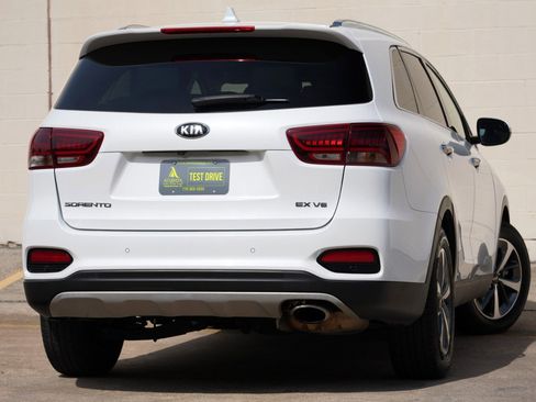 Used 2019 Kia Sorento EX w/ EX Touring Package FWD image 4