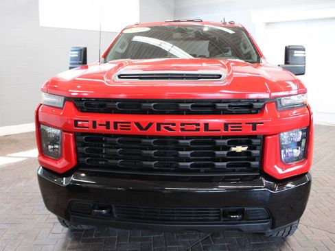 Used 2020 Chevrolet Silverado 2500 Custom w/ Custom Value Package AWD/4WD image 2