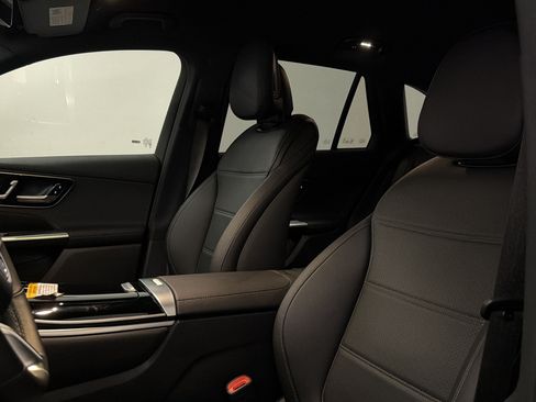 Certified 2026 Mercedes-Benz GLC 300 image 21
