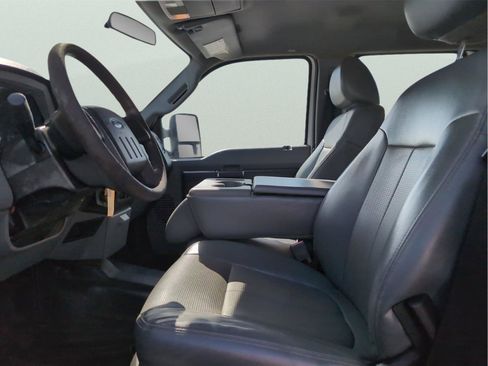 Used 2014 Ford F450 XL w/ Power Equipment Group image 12