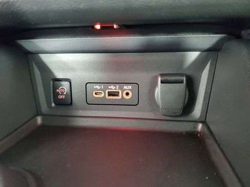 Used 2024 Nissan Sentra SR w/ Lighting Package image 19