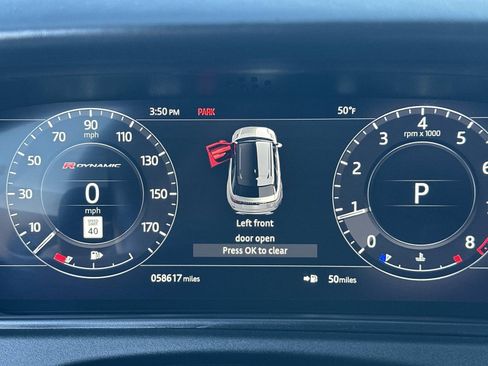 Used 2018 Land Rover Range Rover Velar R-Dynamic HSE image 18