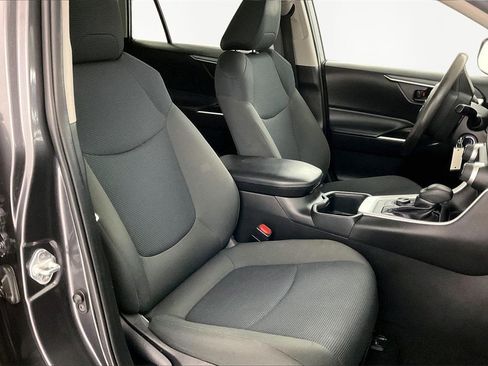 Used 2022 Toyota RAV4 LE image 24