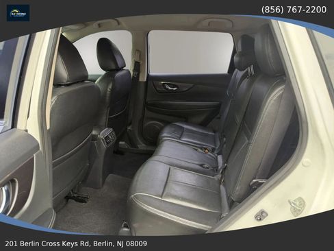 Used 2018 Nissan Rogue S AWD/4WD image 12