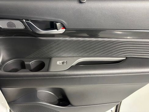 Used 2024 Hyundai Palisade Calligraphy image 15