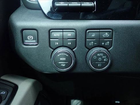 New 2026 Chevrolet Silverado 2500 ZR2 AWD/4WD image 25