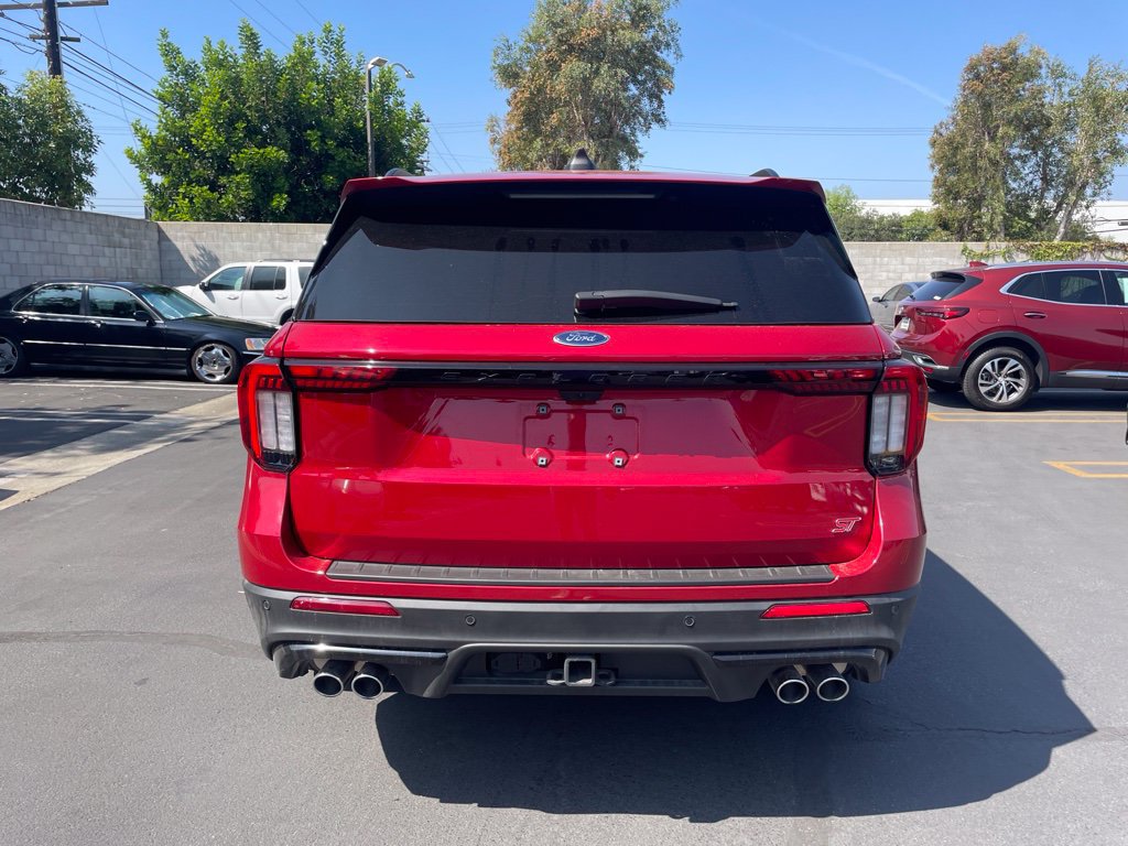 Used 2025 Ford Explorer ST w/ Sun And Sound Package AWD/4WD image 3