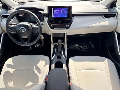 Used 2025 Toyota Corolla Cross L FWD image 15