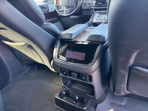 Used 2023 Lincoln Navigator Black Label image 19