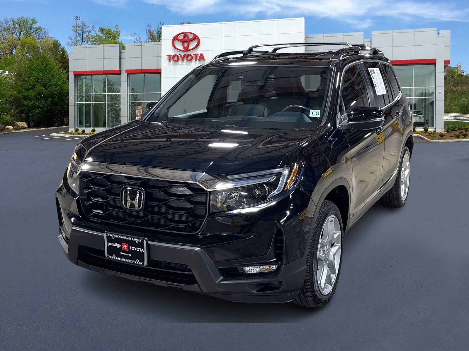Used 2024 Honda Passport EX-L image 1