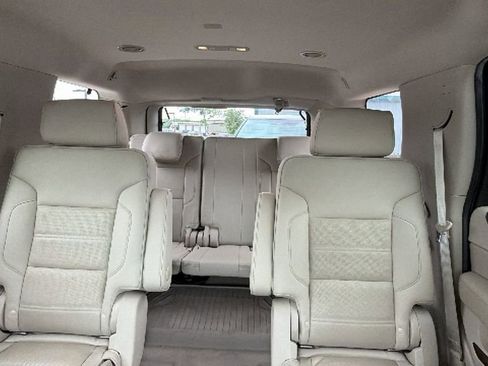 Used 2019 GMC Yukon Denali w/ Denali Ultimate Package AWD/4WD image 12