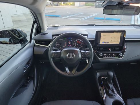 Certified 2025 Toyota Corolla LE image 25