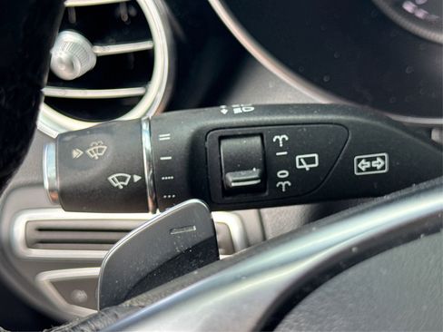 Used 2019 Mercedes-Benz GLC 300 image 34