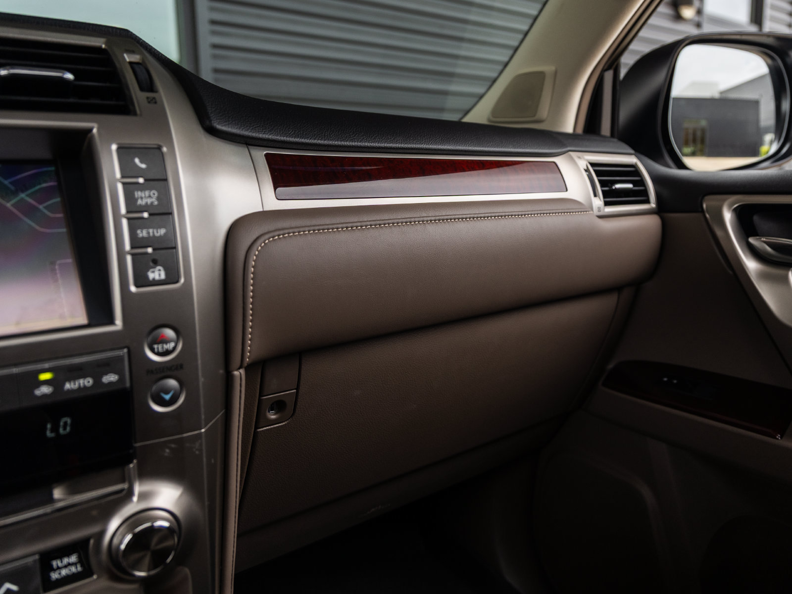 Used 2019 Lexus GX 460 Luxury AWD/4WD image 32
