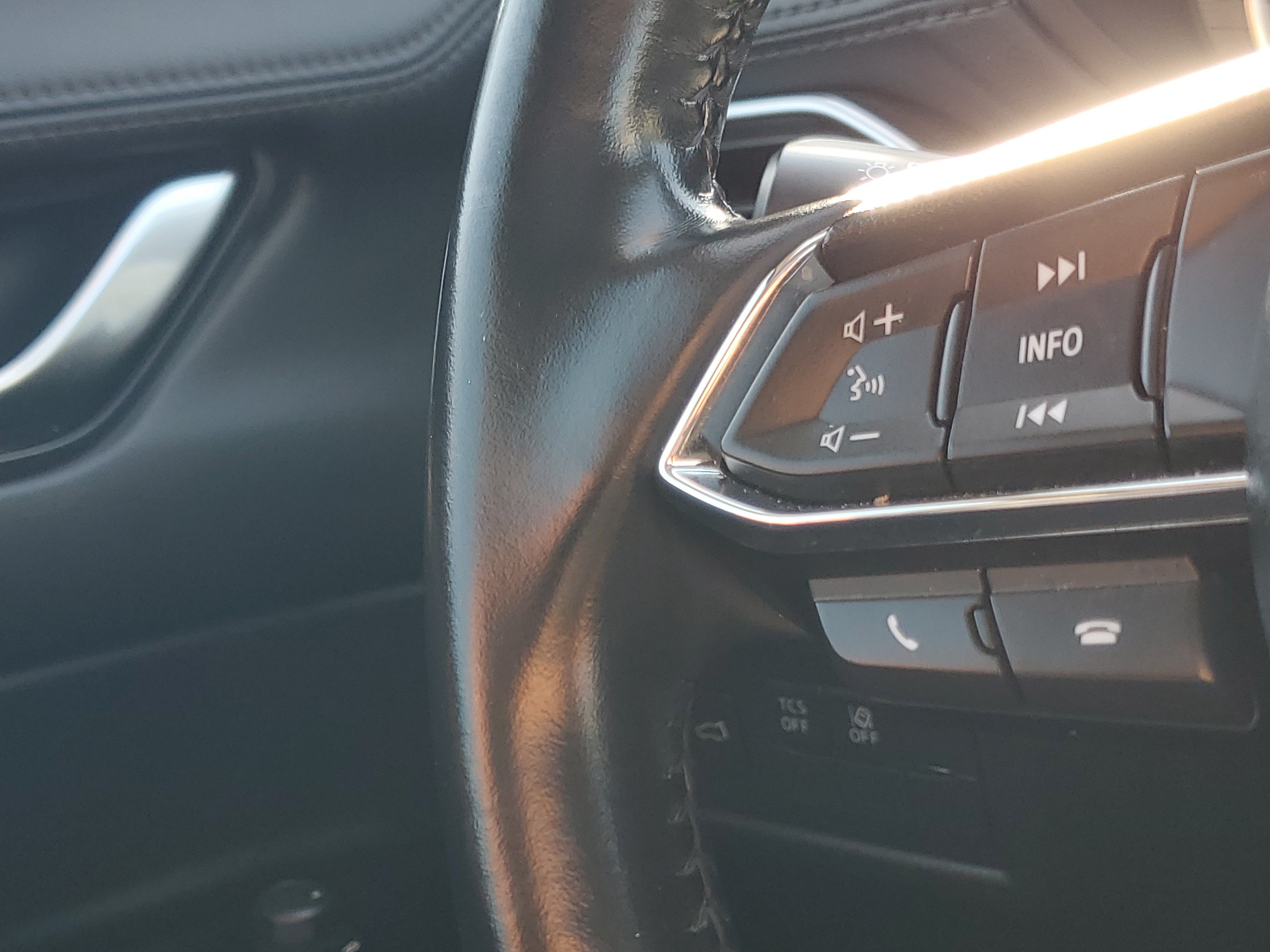 Used 2018 MAZDA CX-5 Touring w/ Preferred Equipment Package AWD/4WD image 25