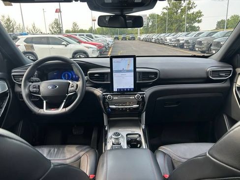 Used 2023 Ford Explorer ST w/ Technology Package AWD/4WD image 19