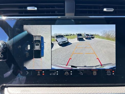 Used 2024 GMC Sierra 2500 Denali AWD/4WD image 7