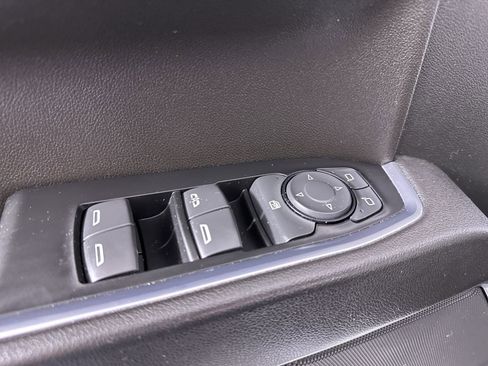 Used 2022 Chevrolet Silverado 1500 LT image 60