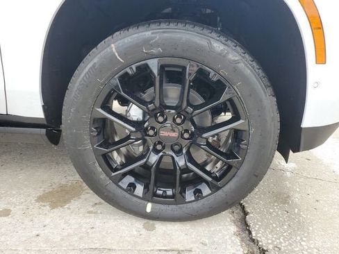 New 2026 GMC Yukon XL Denali w/ Sun & Power Step Package AWD/4WD image 6