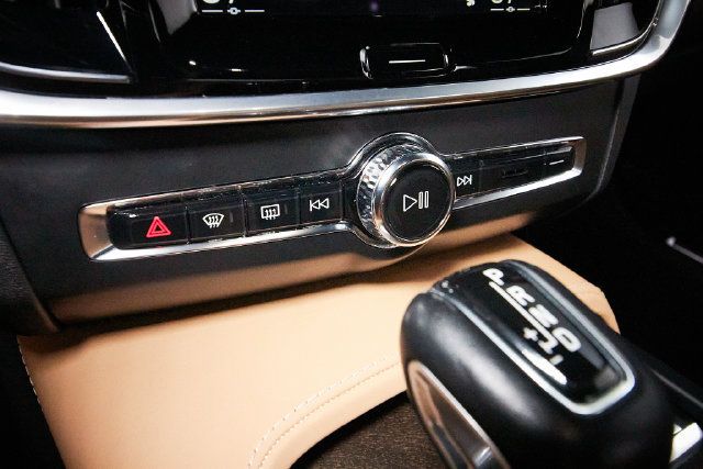 Used 2017 Volvo V90 T6 Cross Country AWD/4WD image 14