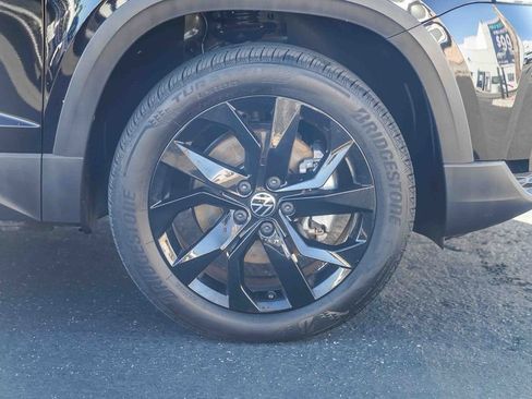 Used 2023 Volkswagen Taos SE image 13