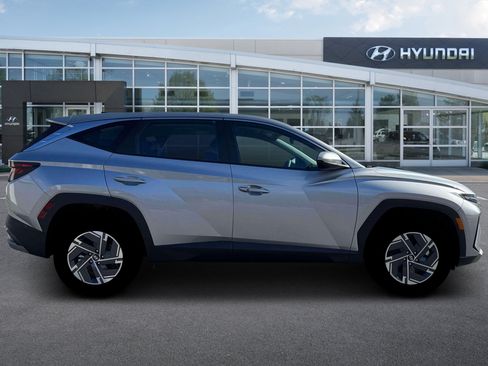 New 2026 Hyundai Tucson Blue SE AWD/4WD image 9