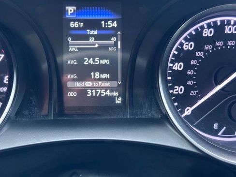 Used 2022 Toyota Camry SE w/ Carpet Mat Package (TMS) image 19