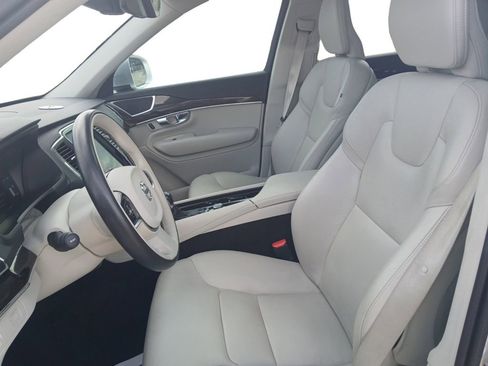 Used 2019 Volvo XC90 T5 Momentum w/ Advanced Package image 10