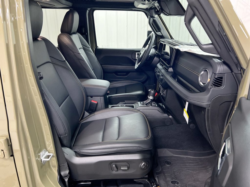 New 2026 Jeep Wrangler Unlimited Sahara AWD/4WD image 22