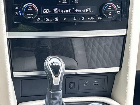 Used 2024 INFINITI QX80 Sensory AWD/4WD image 31