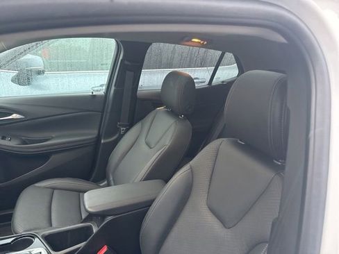 Used 2023 Buick Encore GX Essence w/ Advanced Technology Package image 10