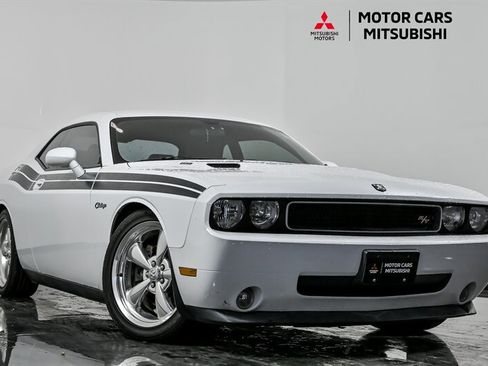 Used 2010 Dodge Challenger R/T image 1