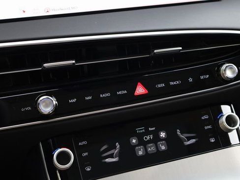 New 2026 Genesis GV70 2.5T Select image 20