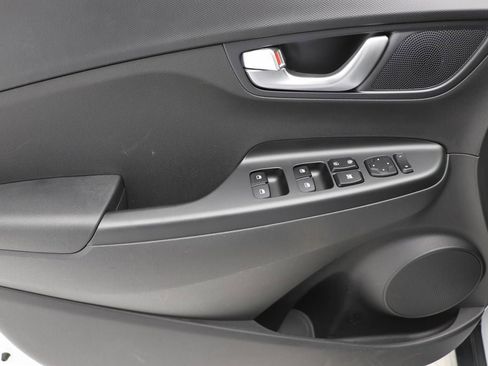 Used 2023 Hyundai Kona SE w/ Cargo Package image 15