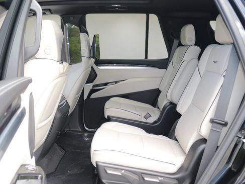 Certified 2026 Cadillac Escalade Sport AWD/4WD image 12