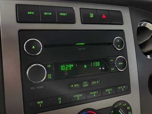 Used 2014 Ford Expedition XLT image 36