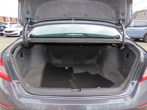 Used 2018 Honda Accord LX image 11