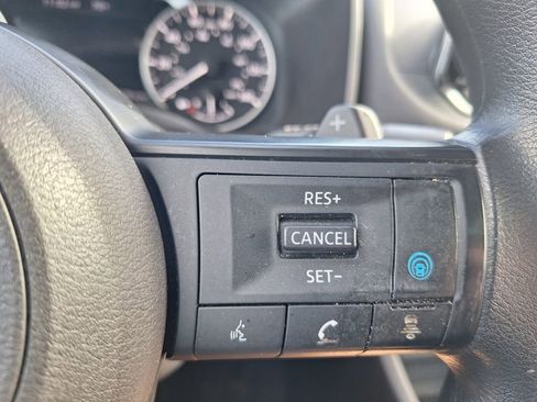 Used 2024 Nissan Rogue SV image 13