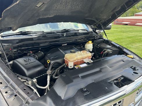 Used 2015 RAM 1500 Laramie AWD/4WD image 12