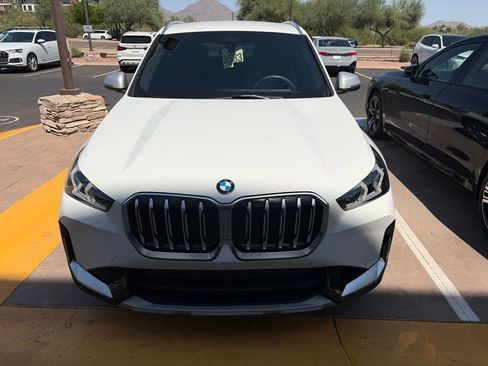 Used 2023 BMW X1 xDrive28i w/ Convenience Package AWD/4WD image 2