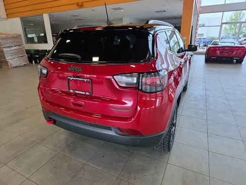 Used 2024 Jeep Compass Trailhawk w/ Trailhawk Elite Group AWD/4WD image 9